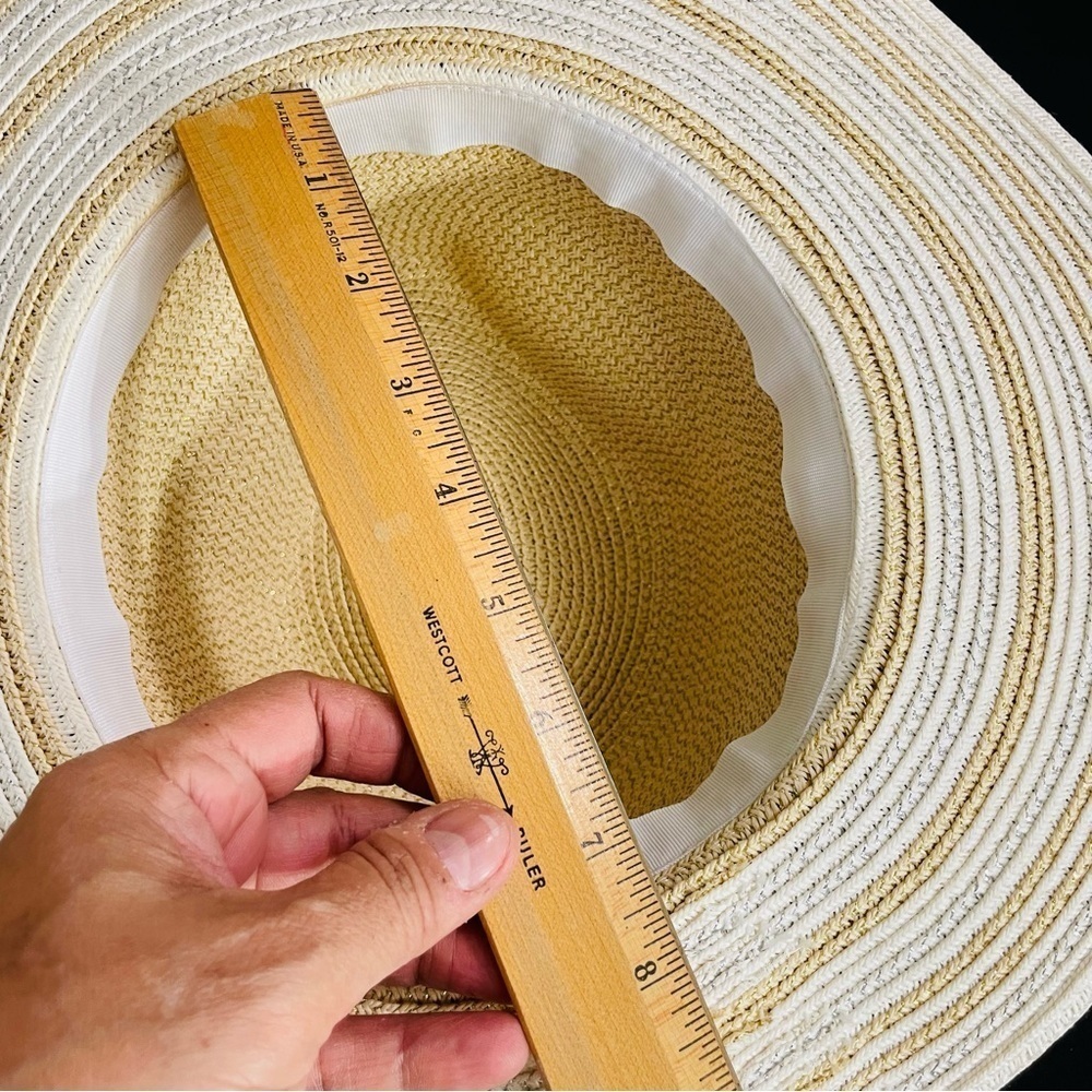 MAGID HATS Women's White
Striped sun hat ONE SIZE, Summer, Beach, picnic - Picture 9 of 13